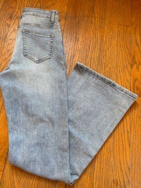 Women’s Canana Light Washed Distressed Wide Leg Jean